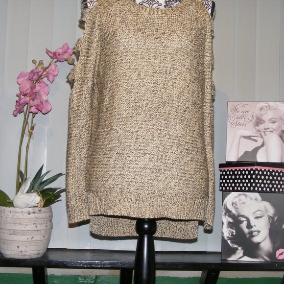 Cold Shoulder Sweater Top Razzle Dazzle - Picture 3 of 8